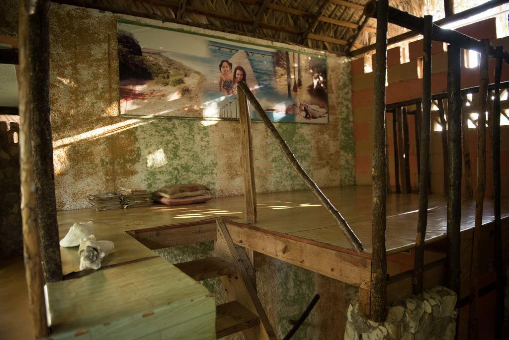 Hostal Dona Chava เปเดร์นาเลส ภายนอก รูปภาพ